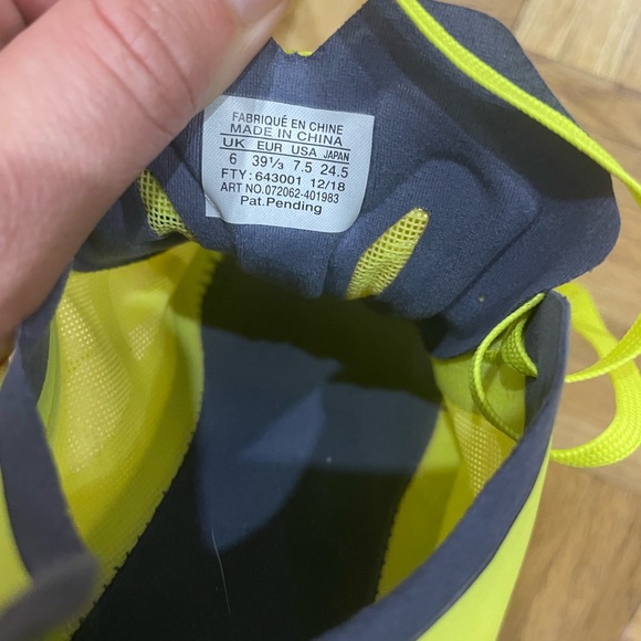 Arc’Teryx women shoes size 6 - Picture 5 of 6